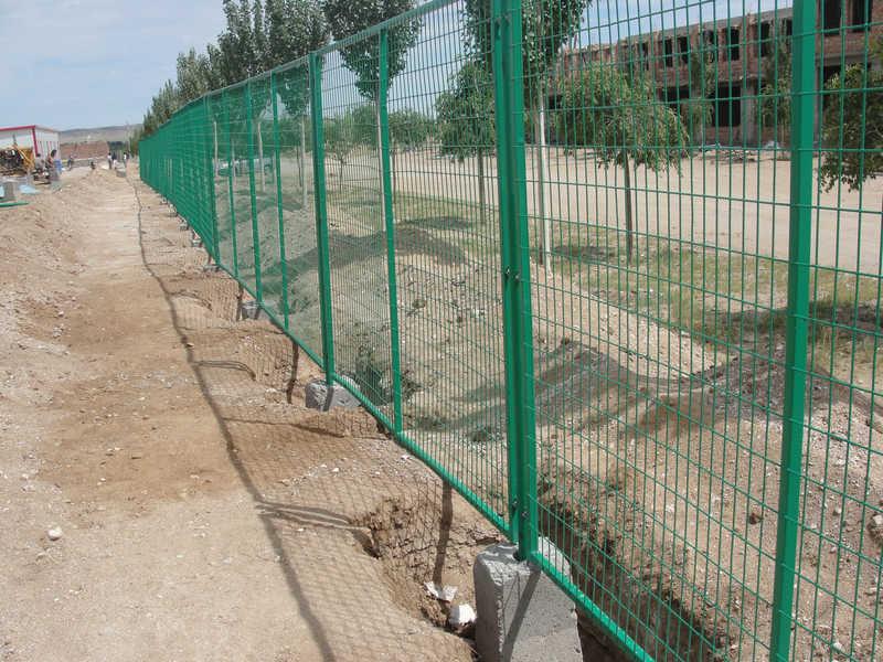 生產(chǎn)網(wǎng)圍欄圖片/生產(chǎn)網(wǎng)圍欄樣板圖 (3)