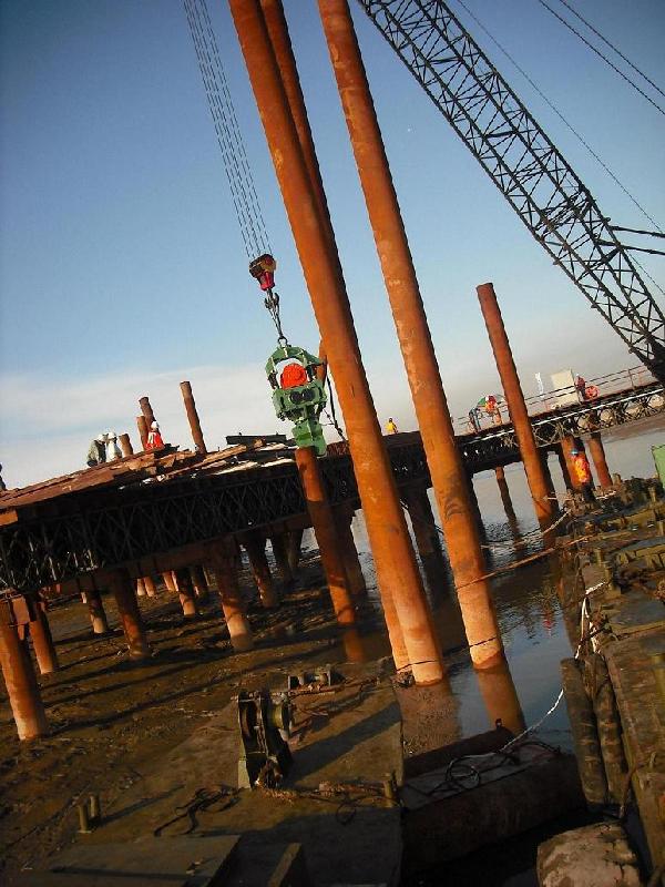 供應(yīng)3噸彈簧振動(dòng)錘技術(shù)參數(shù)