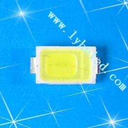 供應(yīng)5730超高亮白光燈珠 貼片5730