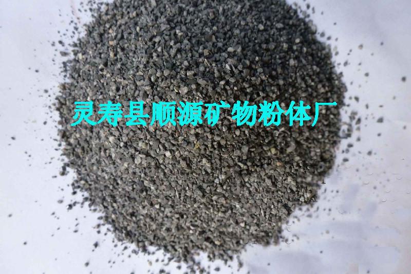 供應(yīng)大量除銹砂，廠(chǎng)家直銷(xiāo)