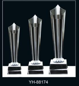 西安八棱水晶獎杯定制圖片