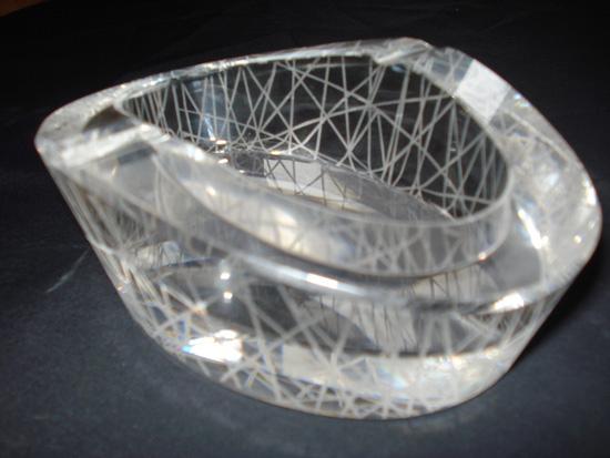 供應(yīng)西安個性水晶煙灰缸設(shè)計西安水晶擺