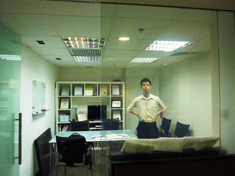 供應(yīng)調(diào)光玻璃價(jià)格霧化玻璃
