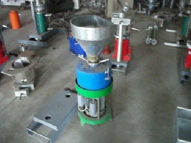 供應(yīng)螺旋香油機(jī)小型香油機(jī)石嚒香油機(jī)；小型手動(dòng)香油機(jī)；電動(dòng)香油機(jī)