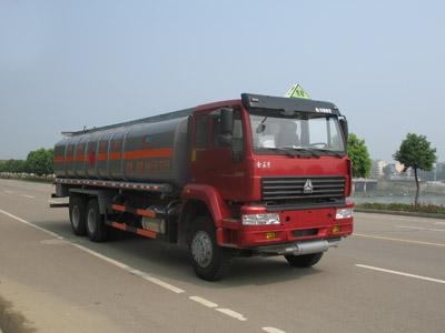 重汽化工車大批量生產(chǎn)基地圖片