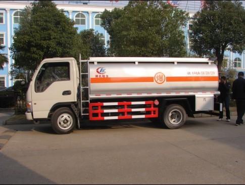 供應流動的江淮加油車