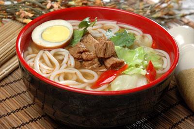 供應(yīng)濟(jì)南砂鍋米線加盟濟(jì)南過(guò)橋米線加盟學(xué)習(xí)濟(jì)南米線創(chuàng)業(yè)