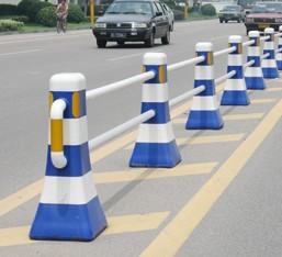 福建橡膠路錐圖片