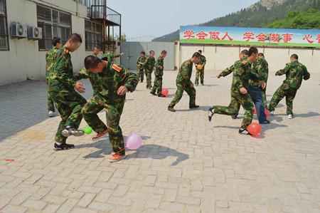 喜欢过度分享秘密的心理根源图片