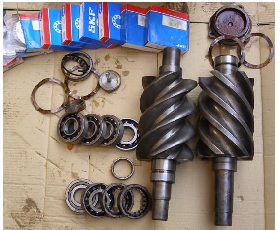 空壓機(jī)維修圖片