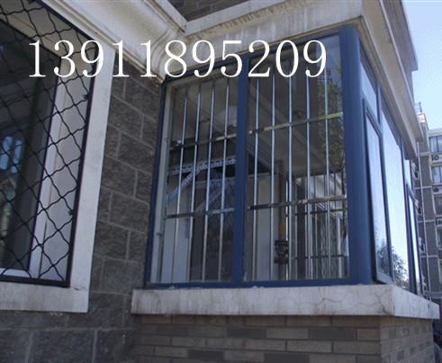 北京朝陽專業(yè)安裝防護(hù)欄防盜窗圖片/北京朝陽專業(yè)安裝防護(hù)欄防盜窗樣板圖 (3)