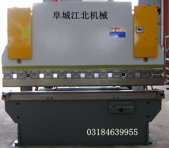 供應(yīng)手動(dòng)折彎?rùn)C(jī)，手動(dòng)折彎?rùn)C(jī)生產(chǎn)廠家，手動(dòng)折彎?rùn)C(jī)報(bào)價(jià)