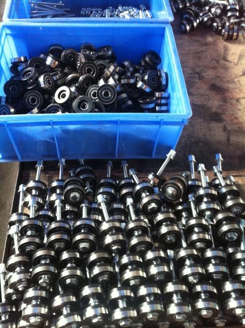 供應(yīng)移門滑槽