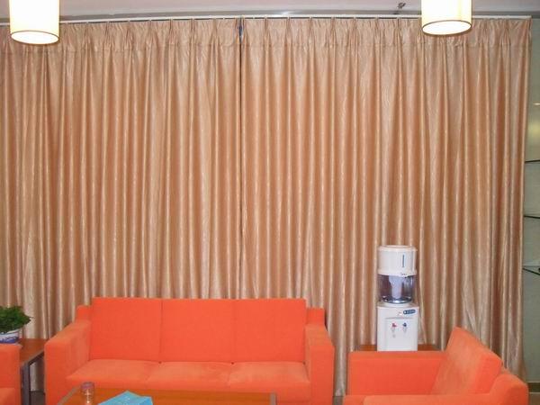 供應(yīng)鋁合金百葉簾廠家電話號碼