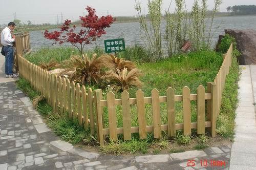 供應中瑞嘉珩防腐木木棧道