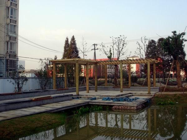 中瑞嘉珩吳江防腐木工程施工