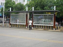 供應承德公交候車亭承包商｜邯鄲候車亭制作品牌廊坊公交站牌*
