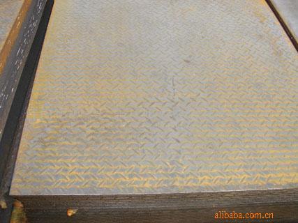 供應(yīng)萊蕪花紋板萊鋼卷板13356225533