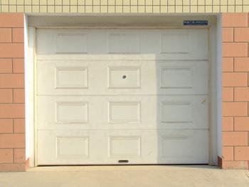 供應(yīng)甘南遙控車庫(kù)門電動(dòng)車庫(kù)門*