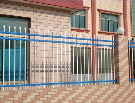 供應(yīng)圍墻柵欄/護欄優(yōu)質(zhì)供應(yīng)商 圍墻柵欄安裝/護欄質(zhì)量可靠