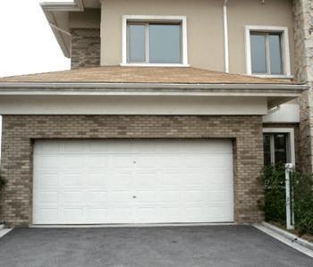 供應甘肅天水遙控車庫門/電動車庫門13893679997