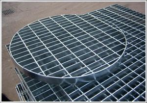 供應(yīng)太行生產(chǎn)各類格柵板、不銹鋼鋼格板、廠家*出售鋼格板。