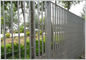 供應太行大型特殊鋼格板、插接鋼格板、異形鋼格板、工業(yè)平臺鋼格板。