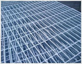 供應(yīng)專(zhuān)注生產(chǎn)鋼格板的廠家、廠家直接供應(yīng)格柵板、熱鍍鋅鋼格板鋼格柵板。