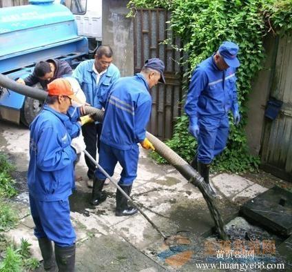 供应苏州相城区太平镇清理化粪池元和镇环卫所抽粪  电子厂化粪池疏通 图片