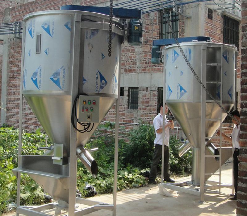 供應(yīng)螺桿式塑料攪拌機，螺桿式塑料攪拌機價格，螺桿式塑料攪拌機代理商