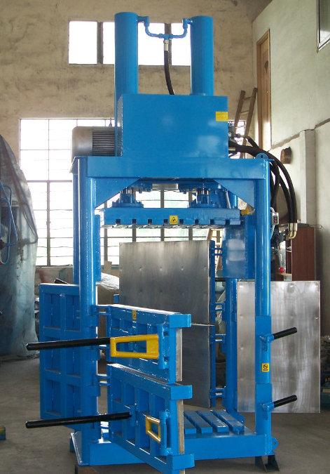 供應(yīng)薄膜打包機(jī)、塑料瓶打包機(jī)、海綿打包機(jī)