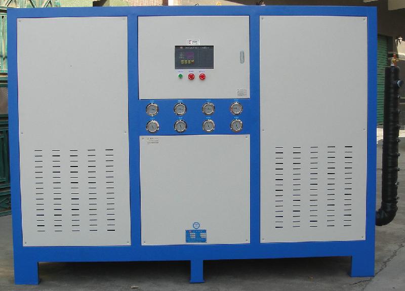 供應(yīng)水冷模塊式冷水機組