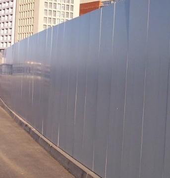 供應(yīng)青海彩鋼板活動圍墻、青海彩鋼圍擋板，青海工地圍擋圍欄