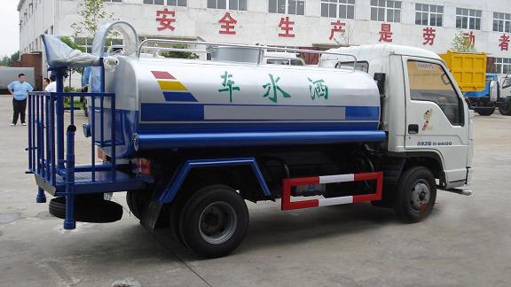 福田小型灑水車(chē)/3噸灑水車(chē)圖片