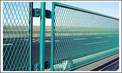 供應(yīng)上海鐵絲網(wǎng)，