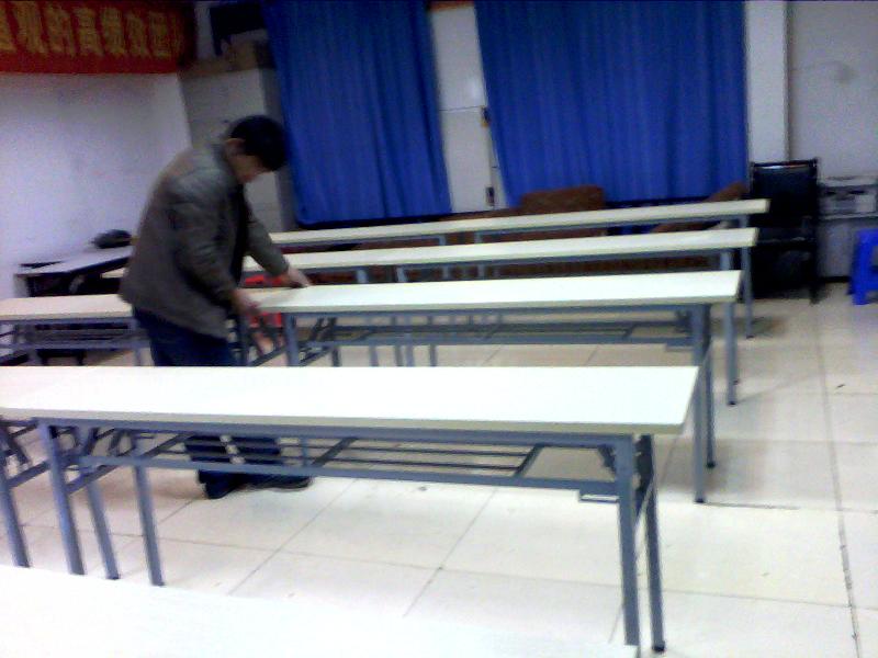 鄭州屏風(fēng)拆移拆卸安裝維修家具拆裝隔斷屏風(fēng)移動(dòng)專業(yè)維護(hù)養(yǎng)護(hù)家具