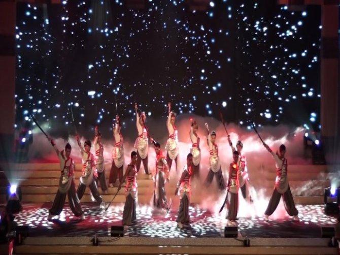 供應(yīng)北京舞蹈演出北京雜技北京激光舞北京影子舞北京墨舞北京演出公司