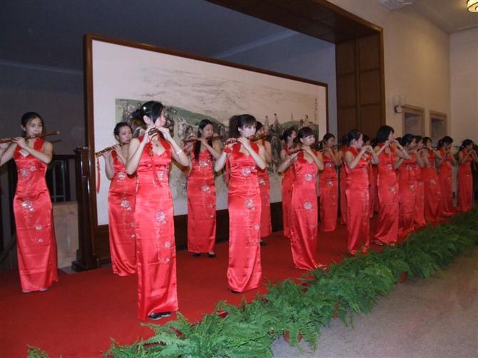 供應(yīng)北京雜技轉(zhuǎn)化碟演出北京演出公司