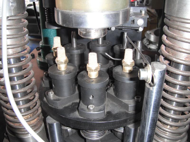 供應(yīng)樂清全自動消聲器鉚合機(jī)