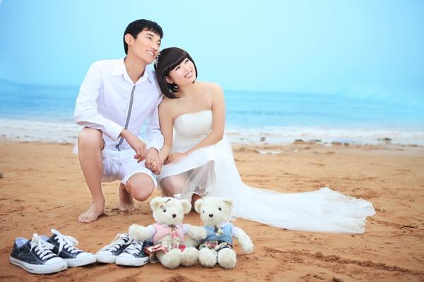 供應(yīng)80后個(gè)性婚紗紗照青島圣羅尼亞 90后個(gè)性婚紗紗照青島圣羅尼亞