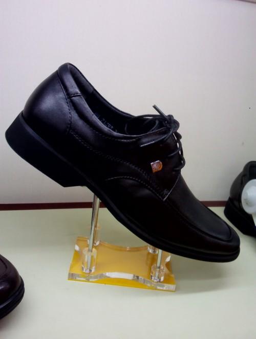 供應廣東商場*鞋子展示架訂做