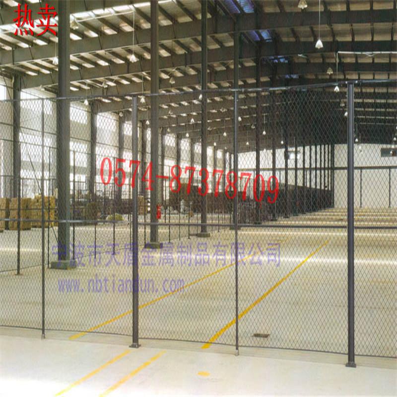 慈溪余姚奉化金屬隔離網(wǎng)圖片