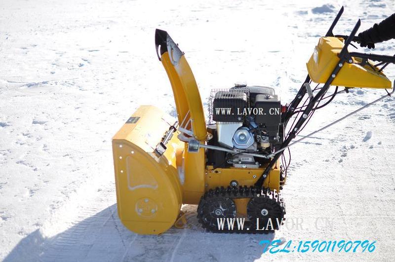 供應(yīng)山西大同小型清雪機(jī)供應(yīng)，街道除雪設(shè)備、小型拋雪機(jī)