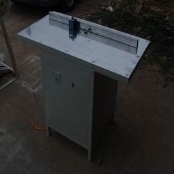 供應(yīng)烤瓷版鎖孔機(jī)的使用方法