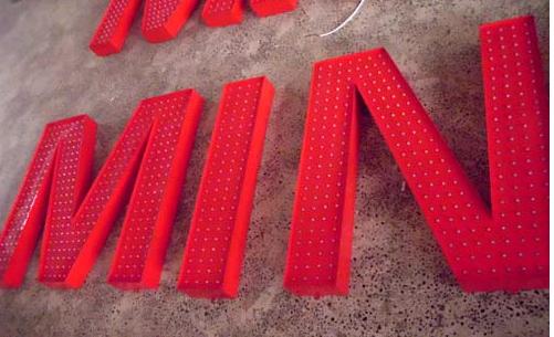 供應(yīng)成都LED廣告光源、LED外露燈串