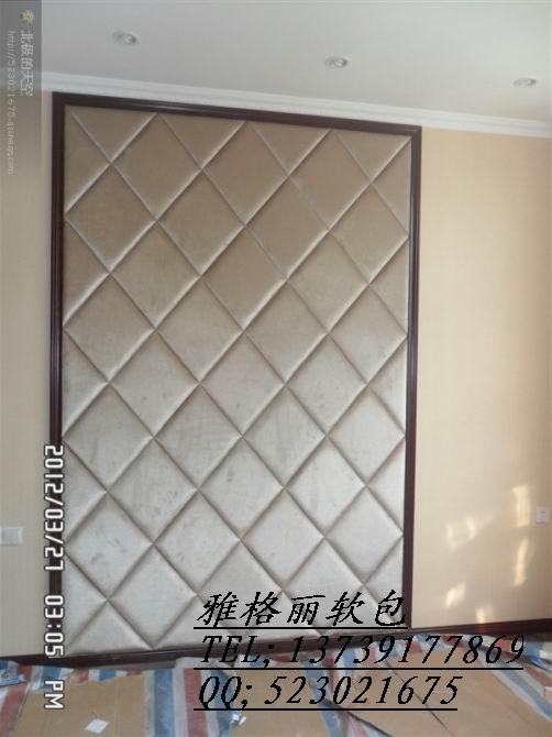 供應(yīng)真皮軟包廠家