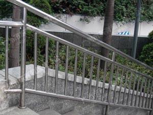 婁底專門安裝不銹鋼扶手護(hù)欄圖片