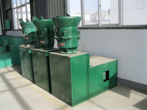 供應40型半濕物料粉碎機，BSFS-40型半濕物料粉碎機價格