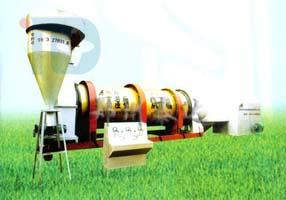 供應(yīng)高濕物料粉碎機(jī)型號“有機(jī)肥粉碎機(jī)價格”