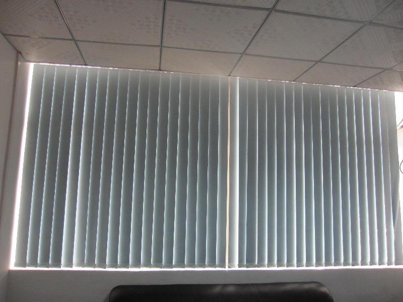 轉(zhuǎn)棒式手動(dòng)垂簾圖片